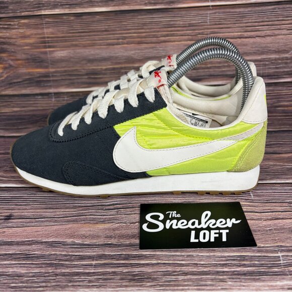 Nike Women's Pre Montreal Racer Vintage Athletic Running Shoes Size 7.5 - Picture 3 of 8